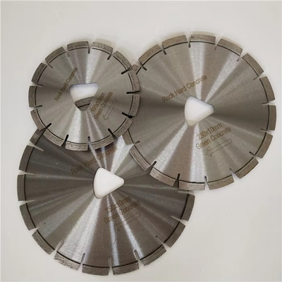 Silver 12 Inch Early Entry Diamond Concrete Saw Blades Soff Cut Skid Plates