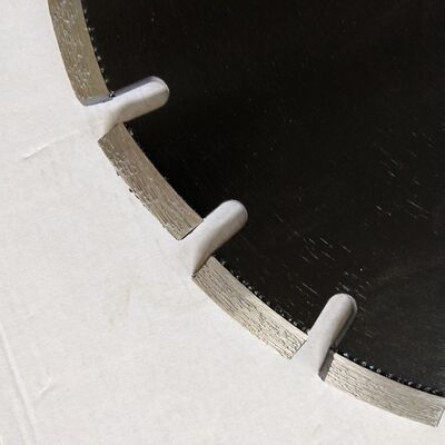 450mm Laser Loop Diamond Concrete Saw Blade for Airport Traffic Road Cutting