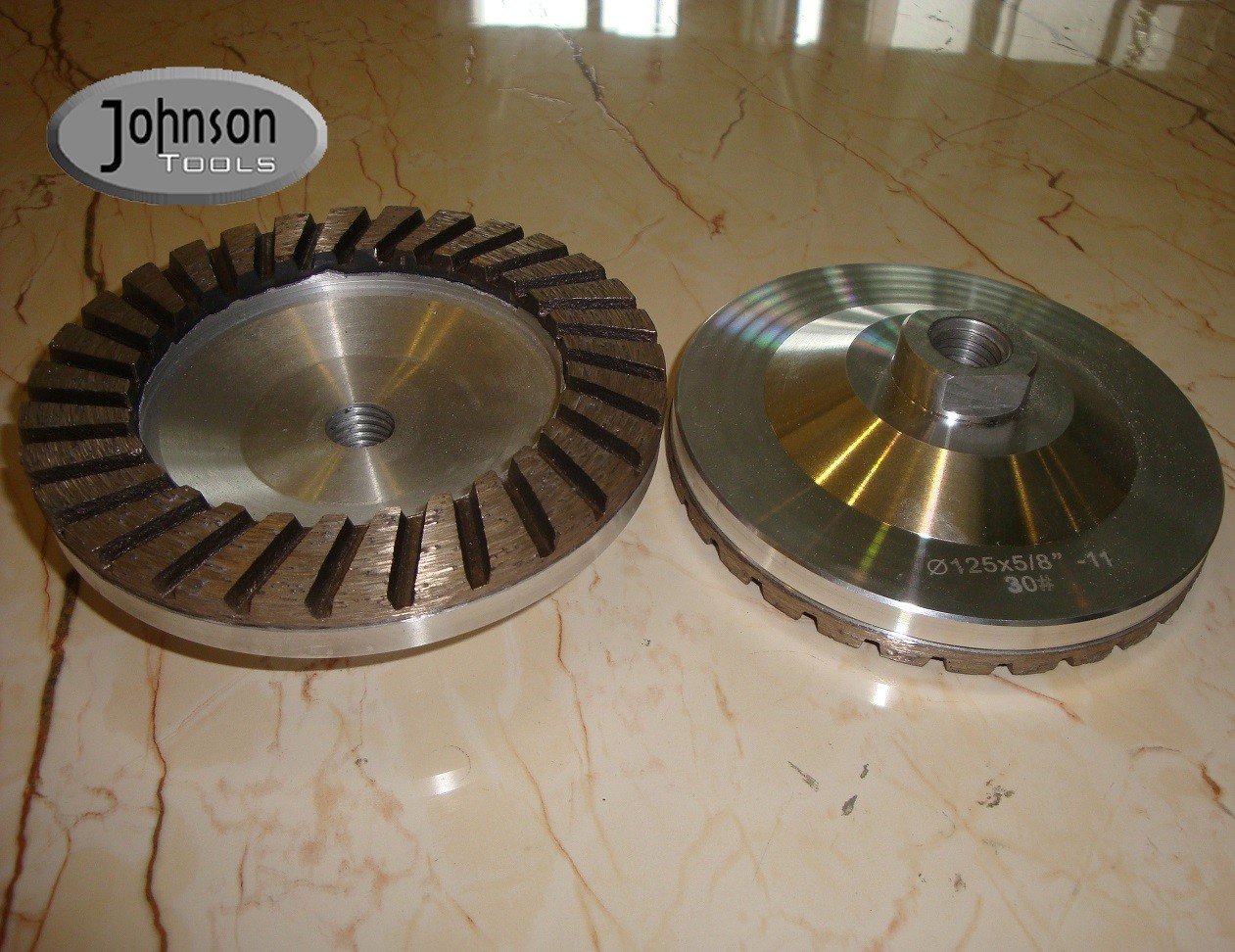 Light Weight 100180mm Turbo Concrete Grinding Wheel With Aluminium Core
