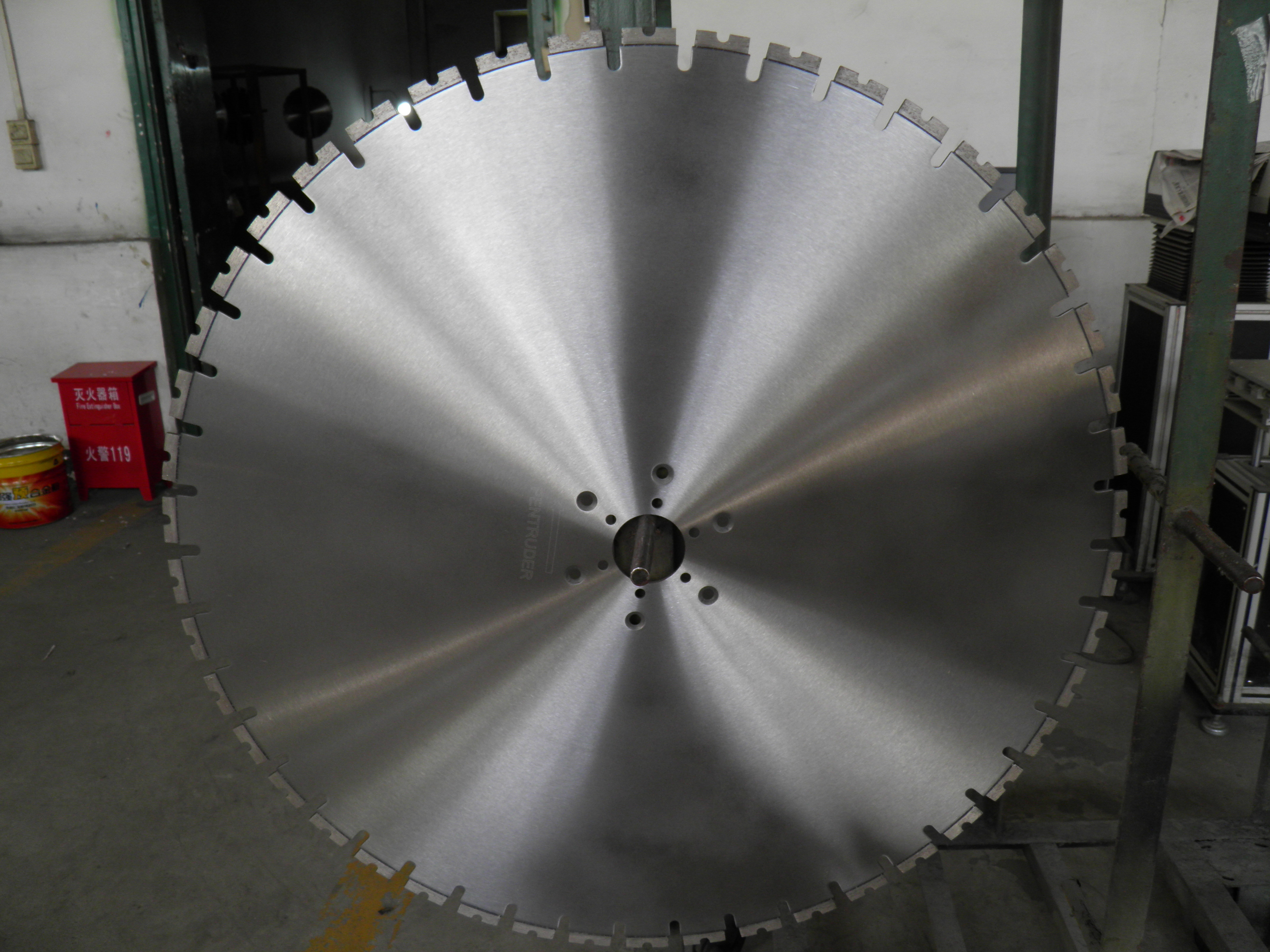 Laser Welded 800mm Diamond Wall Saw Blades For Cutting Reinforced Concrete